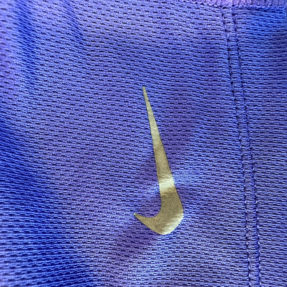 Nike Racer Back Workout Tank - Picture 3 of 6